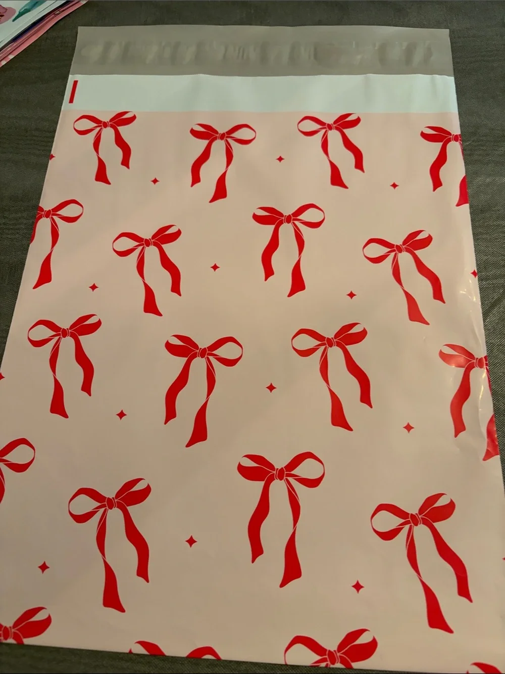 Decorative 10x14 Pink Bow Mailer - Pack of 15 Shipping Bags